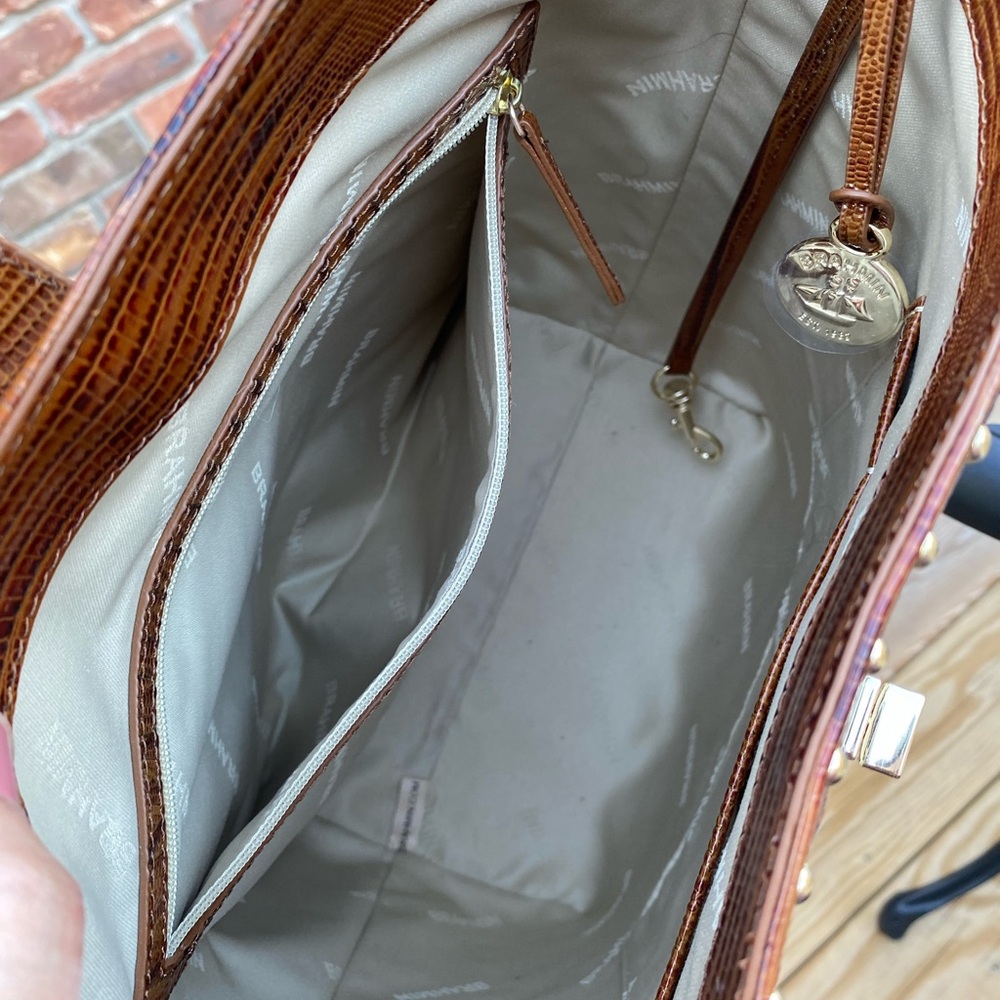 🔥BRAHMIN🔥Shira Studded Bucket Bag in Ivory Iguana Gala Melbourne - EUC - Picture 9 of 16